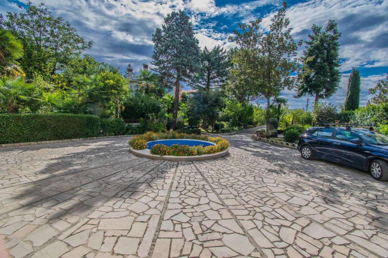 Apartments Anita Near Opatija With Private Parking Matulji Extérieur photo