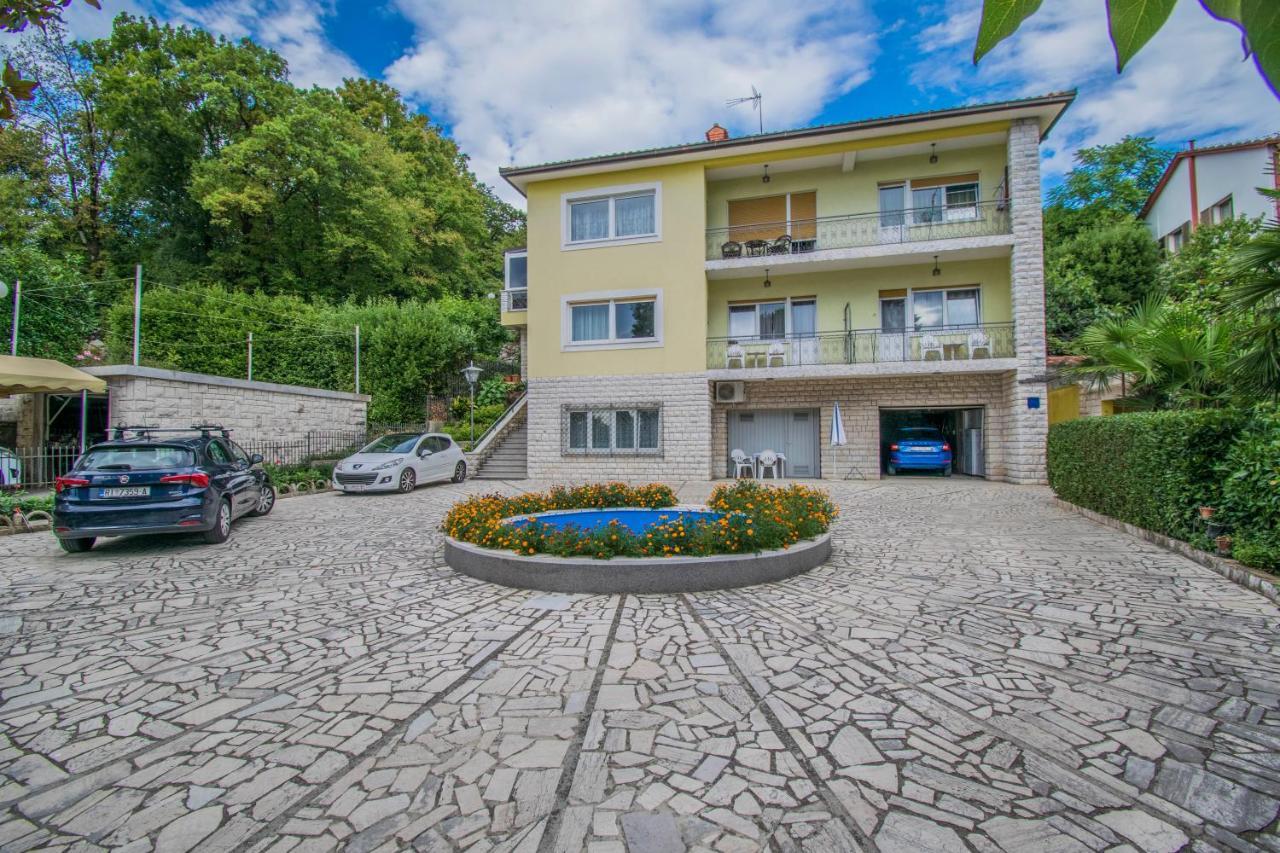Apartments Anita Near Opatija With Private Parking Matulji Extérieur photo